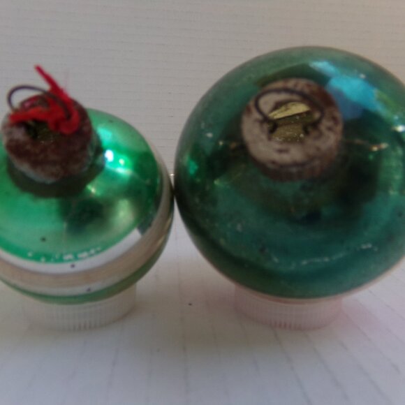 Vintage Lot of 2 Shiny Brite Striped Round Ball Christmas Ornaments Silver Green - Picture 13 of 14